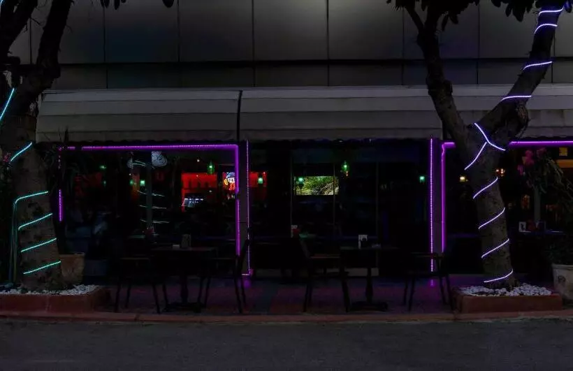 בית מלון כפרי Parador Beach