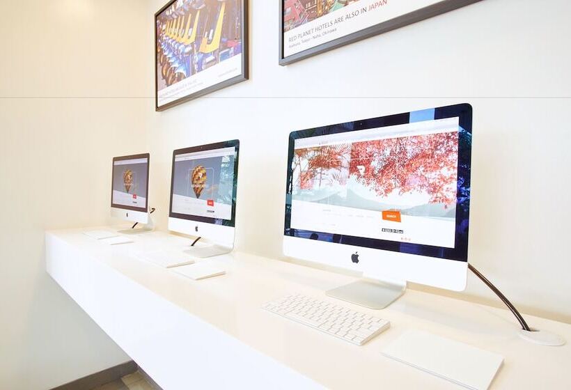 בית מלון כפרי Red Planet Manila Aseana City