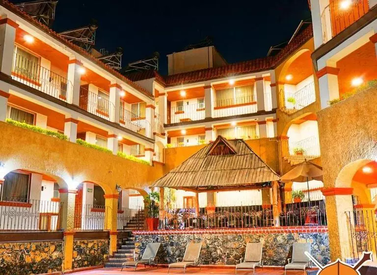 Отель Rinconada De Cortes