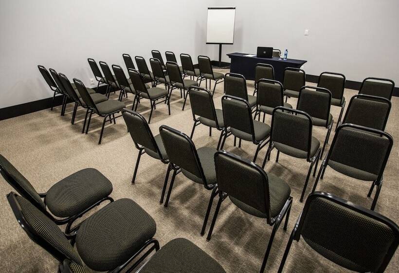 هتل Slim Cuiabá Aeroporto