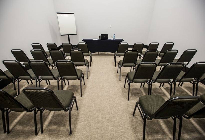 هتل Slim Cuiabá Aeroporto