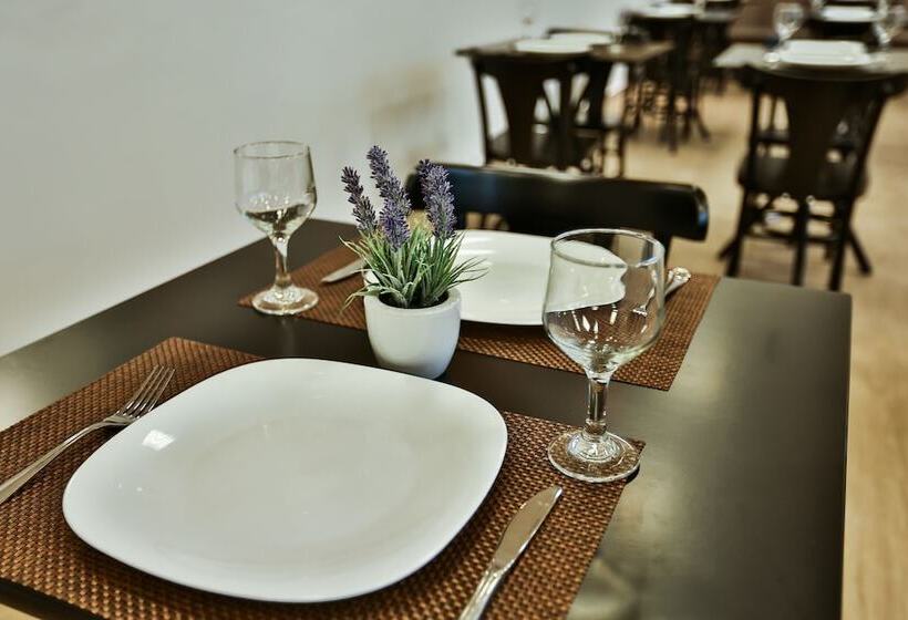 هتل Slim Cuiabá Aeroporto