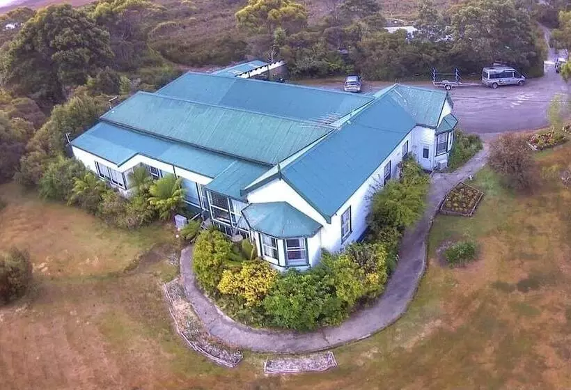 Hotel Strahan Wilderness Lodge