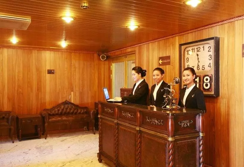 Hotelli Vintage Luxury Yacht