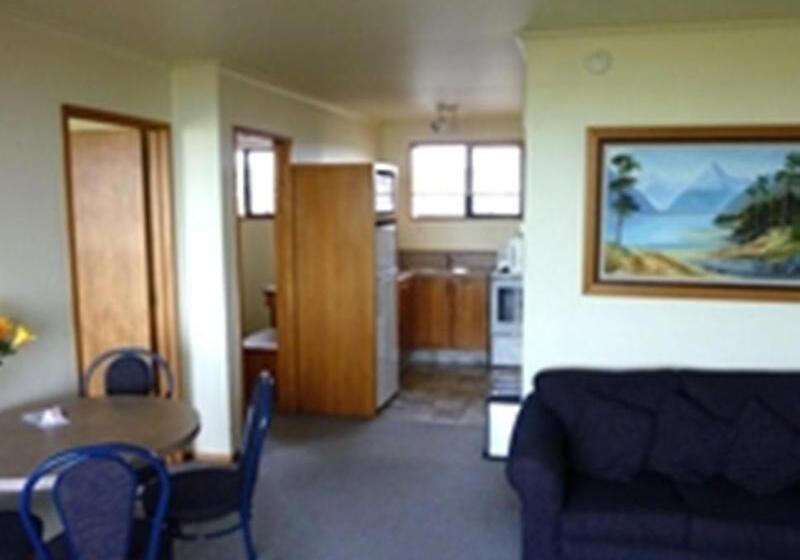 モーテル Baywatch Motor Lodge