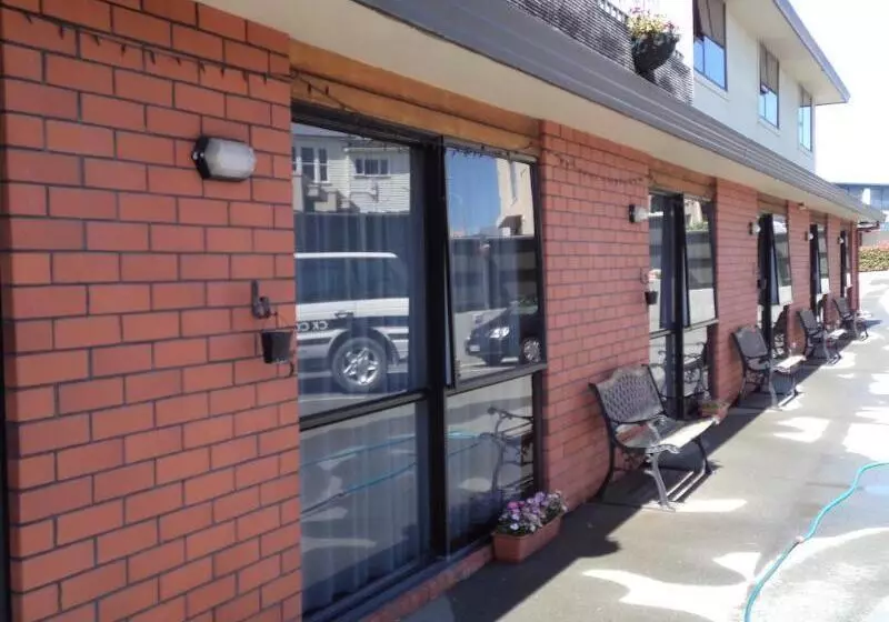 مُتل Baywatch Motor Lodge