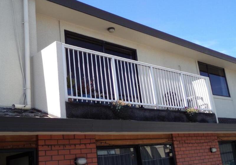 モーテル Baywatch Motor Lodge