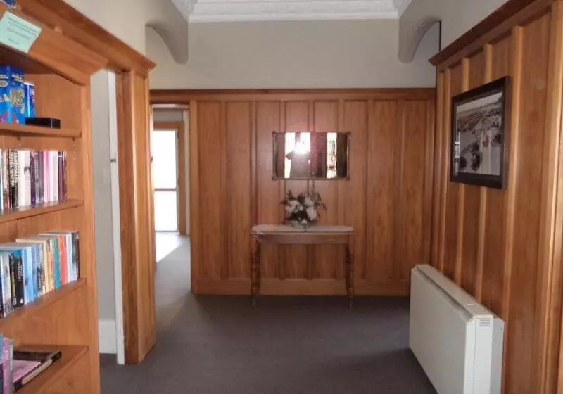 مُتل Baywatch Motor Lodge