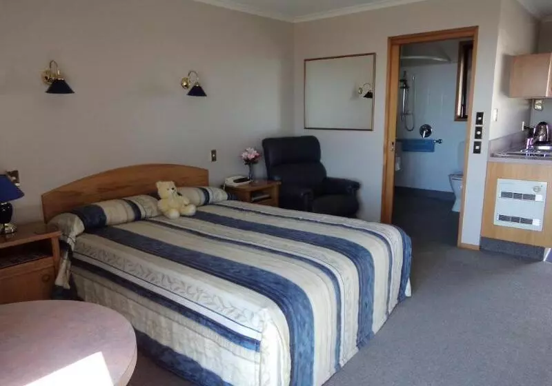 مُتل Baywatch Motor Lodge