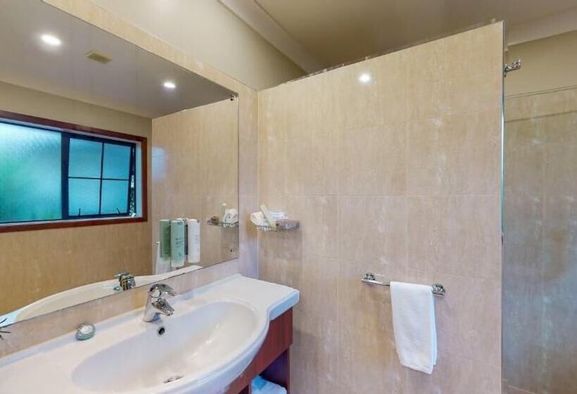 מוטל Quantum Lodge Motor Inn