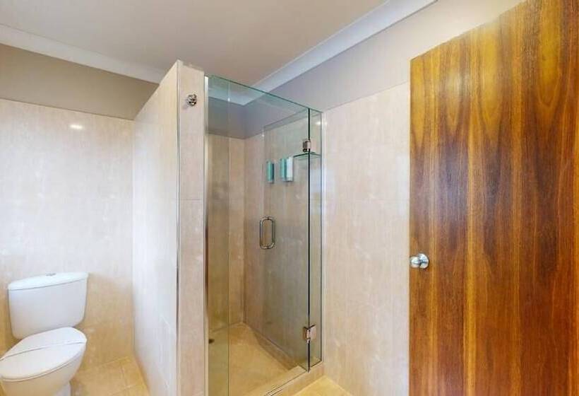 מוטל Quantum Lodge Motor Inn