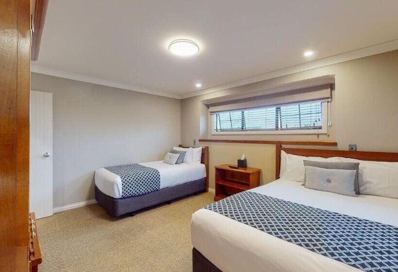 מוטל Quantum Lodge Motor Inn