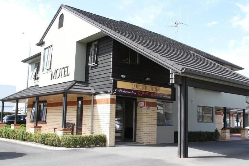 מוטל Quantum Lodge Motor Inn