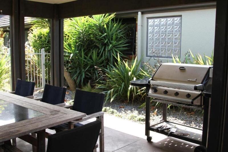 מוטל Quantum Lodge Motor Inn