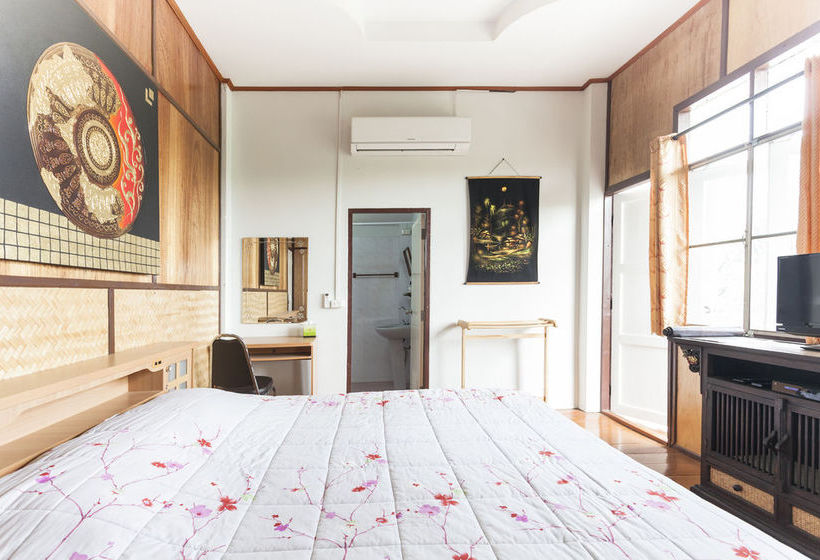 פנסיון Lha's Place