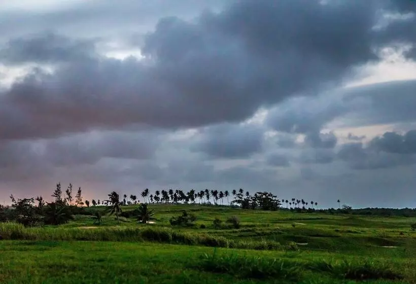 استراحتگاه Royal Isabela