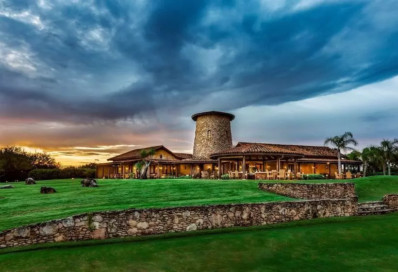 استراحتگاه Royal Isabela