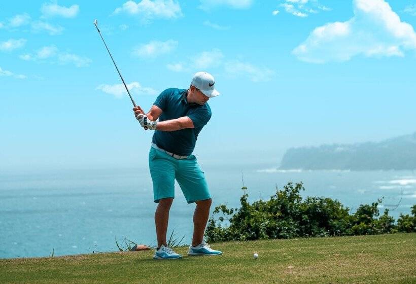 استراحتگاه Royal Isabela