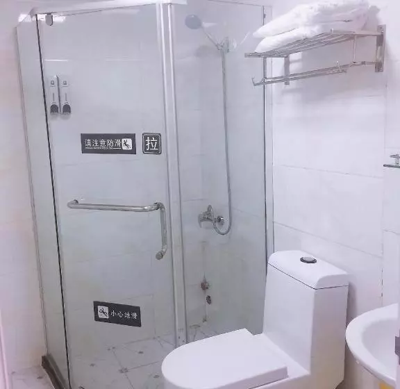 Hotelli 7days Inn Qingdao Huangdao Dongjiakou