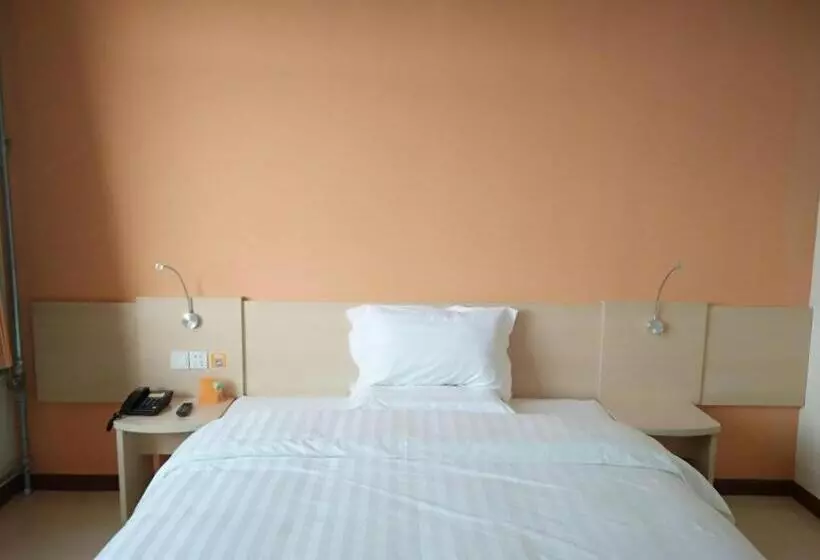 Hotelli 7days Inn Qingdao Huangdao Dongjiakou