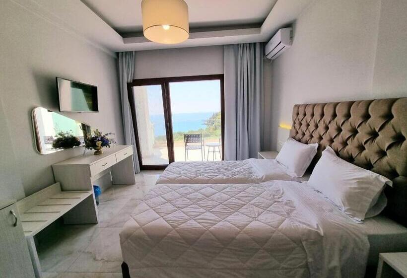 Enjoy Lichnos Bay Village, Camping, Hotel & Apartments