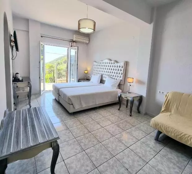 Enjoy Lichnos Bay Village, Camping, Hotel & Apartments