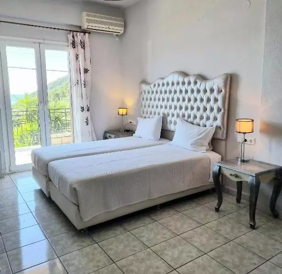 Enjoy Lichnos Bay Village, Camping, Hotel & Apartments