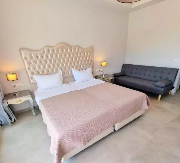 Enjoy Lichnos Bay Village, Camping, Hotel & Apartments