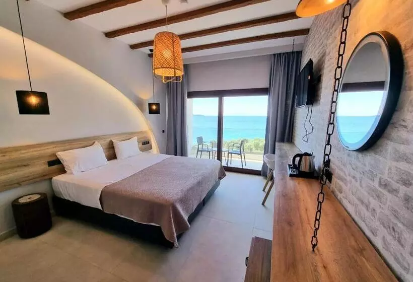 Enjoy Lichnos Bay Village, Camping, Hotel & Apartments