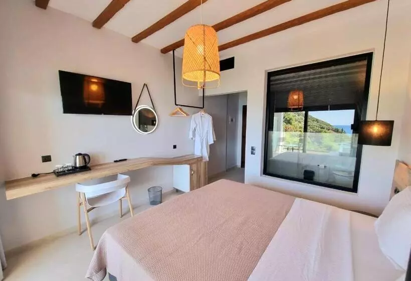 Enjoy Lichnos Bay Village, Camping, Hotel & Apartments