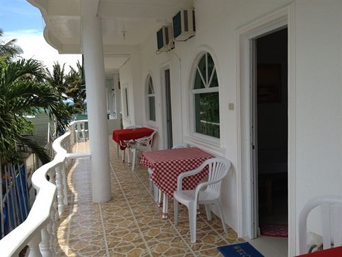 בית מלון כפרי Alla Luna Rossa Beach