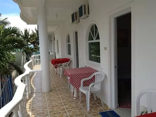 هتل Alla Luna Rossa Beach