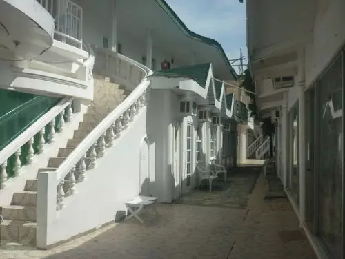 هتل Alla Luna Rossa Beach