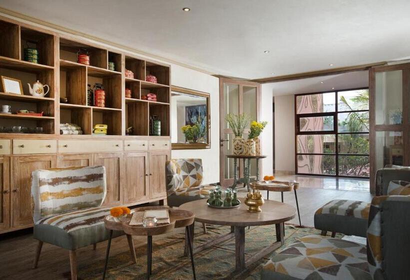 בית מלון כפרי Amnaya Resort Kuta