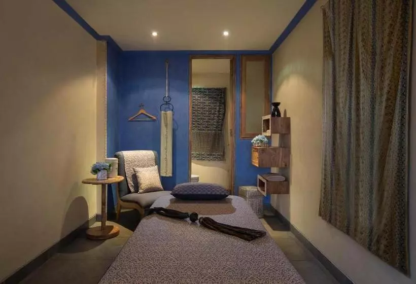 ホテル Amnaya Resort Kuta