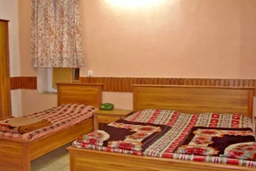 Fabhotel Basera