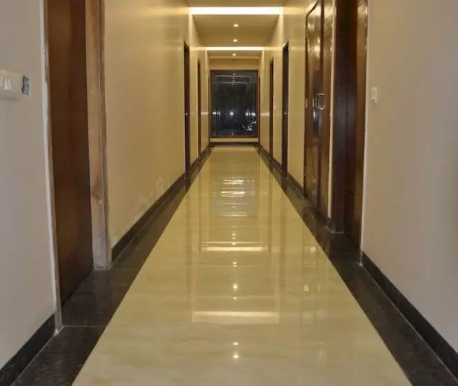 Fabhotel Basera