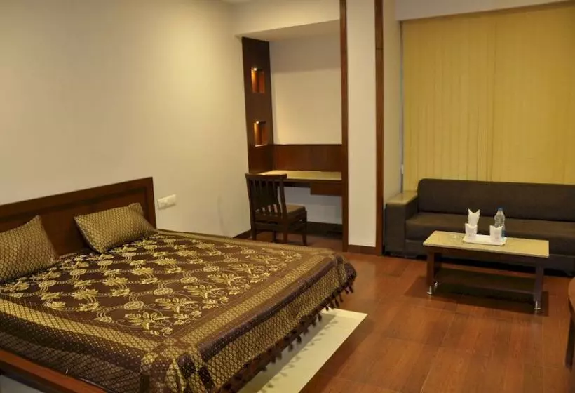 Fabhotel Basera