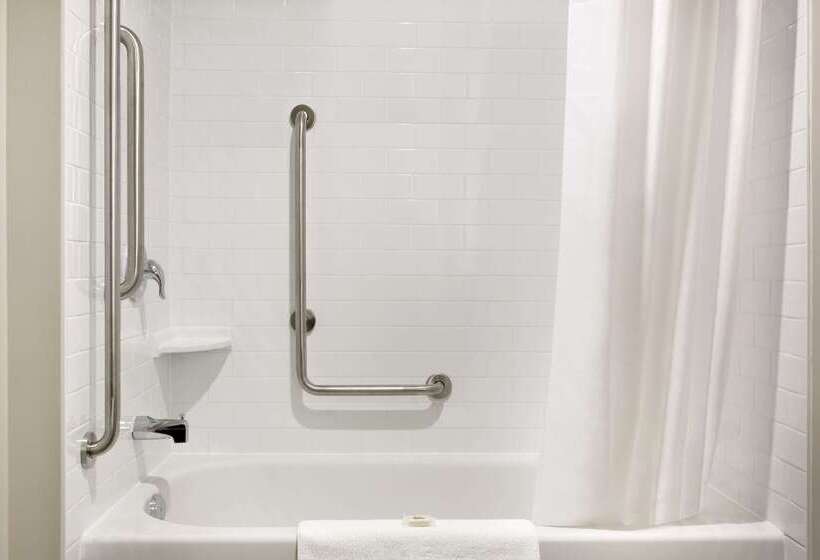 ホテル Days Inn & Suites By Wyndham Lindsay