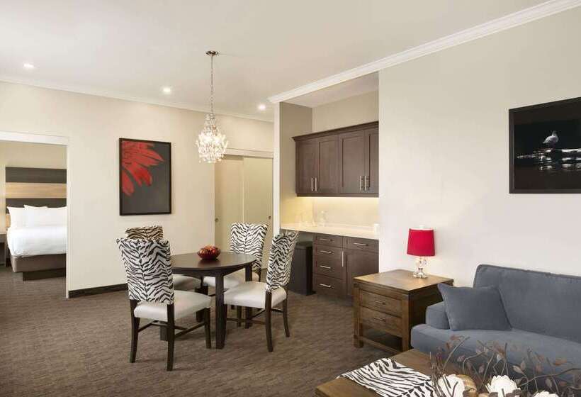 ホテル Days Inn & Suites By Wyndham Lindsay