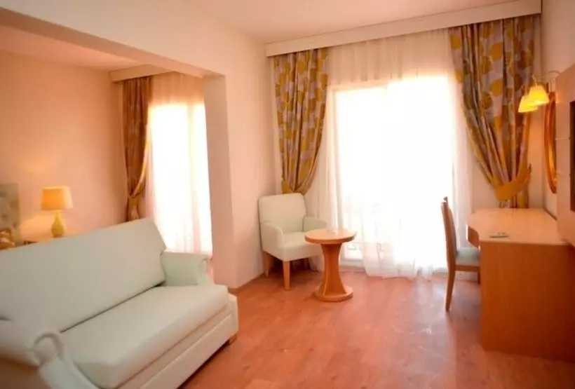 Отель Del Mare Boutique