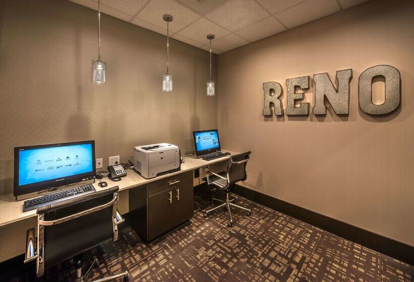 هتل Hampton Inn & Suites Reno West