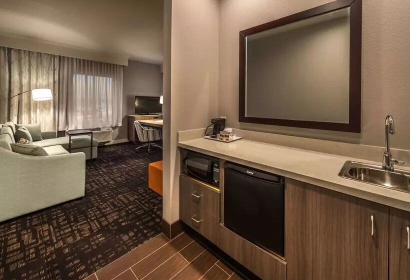 酒店 Hampton Inn & Suites Reno West