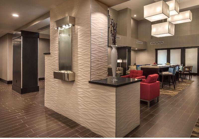 هتل Hampton Inn & Suites Reno West