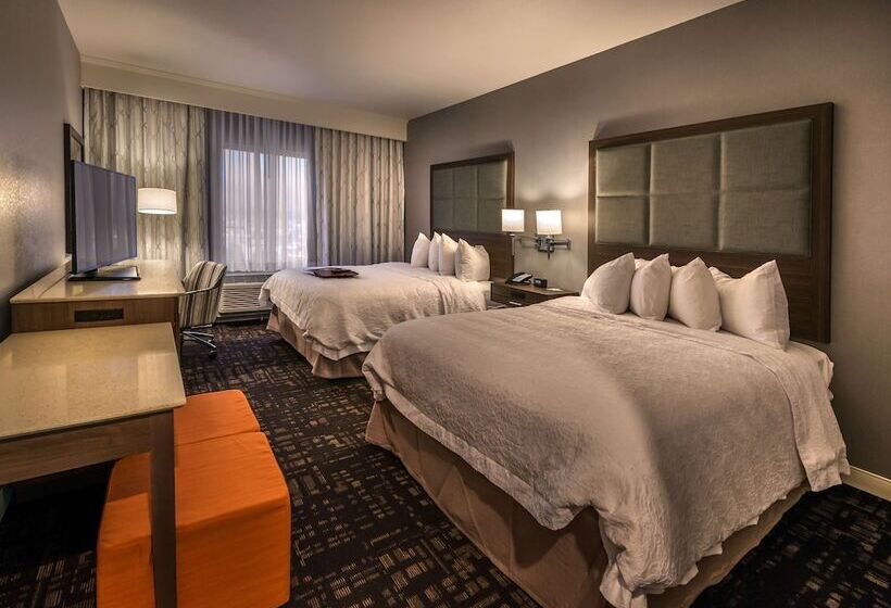 هتل Hampton Inn & Suites Reno West