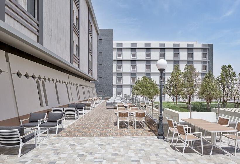 هتل Holiday Inn Tabuk, An Ihg