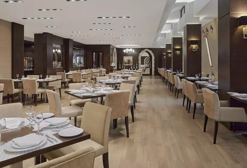 هتل Holiday Inn Tabuk, An Ihg