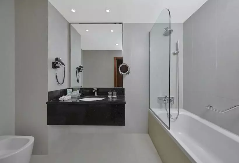 هتل Holiday Inn Tabuk, An Ihg