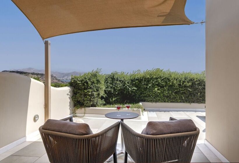 בית מלון כפרי Kouros Art