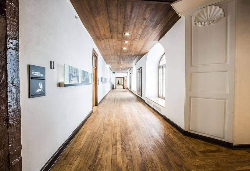 هتل Monastere Des Augustines